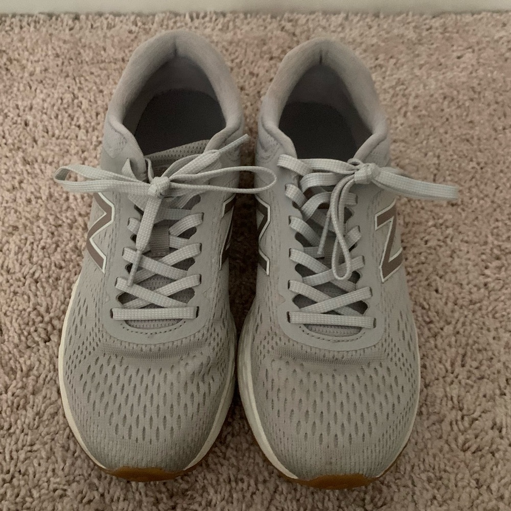 New Balance athletic/running shoes